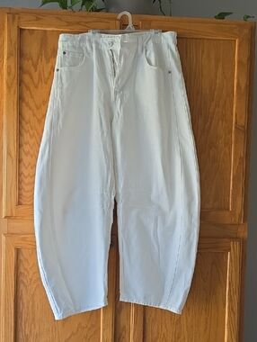 Barrel Leg Relaxed Cropped Jeans